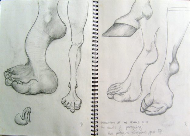 Sketch of horse-shaped foot