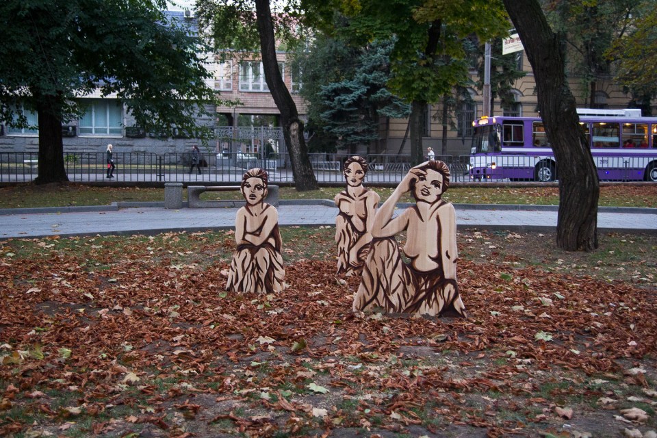 Three Young Muses by Imke Rust